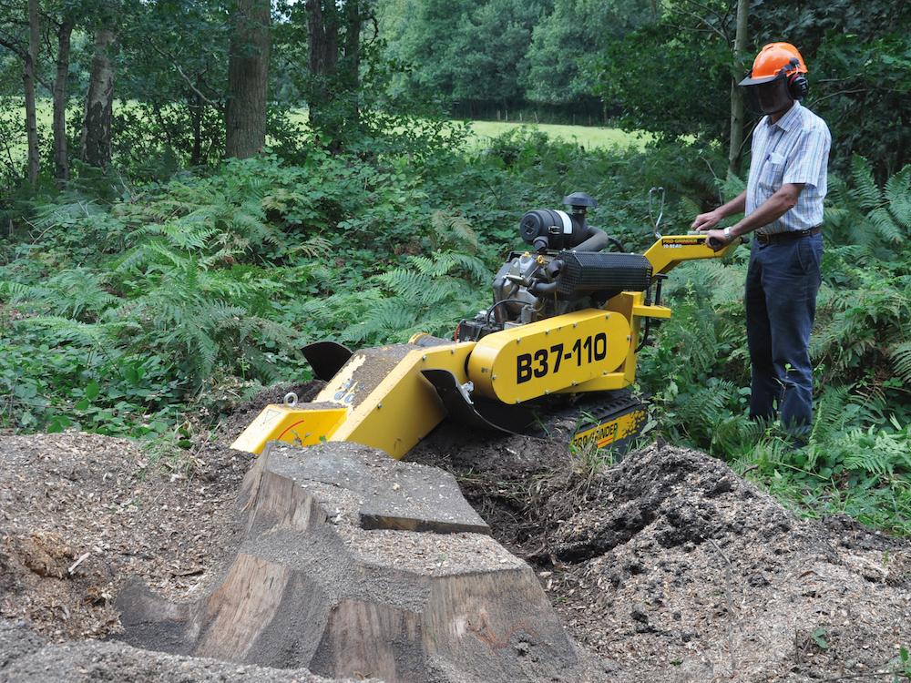 Jo Beau boomstronkfrees-stobbenfrees-rogneuse de  souches-stumpgrinder-B37-110-2.jpg