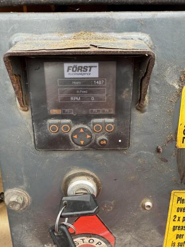 More information about "TR8 forst Tracked chipper"