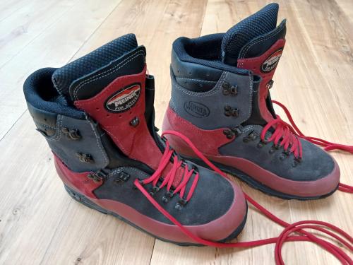 More information about "Meindl Airstream GTX (Gore Tex) chainsaw boots, size 9/43, only worn twice so virtually new"