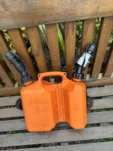 More information about "stihl combination canister with spouts"