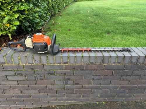 More information about "Stihl HS82 hedge trimmer 30 inch blade"