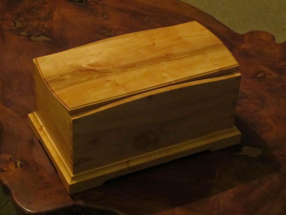 Applebox.thumb.JPG.08c98b9a02cede180d07abe23309f554.JPG
