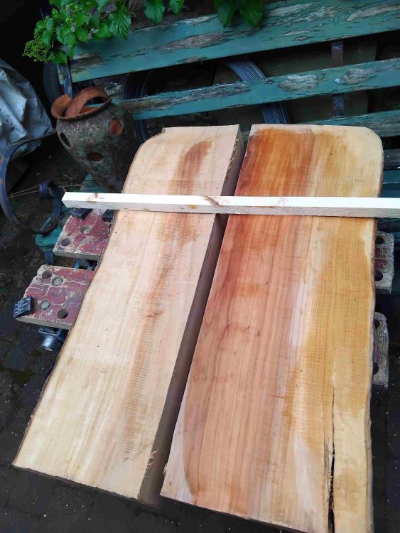 Bookmatchedplanks.thumb.jpg.89e7f07c9467b10d6877367cd1d3125c.jpg
