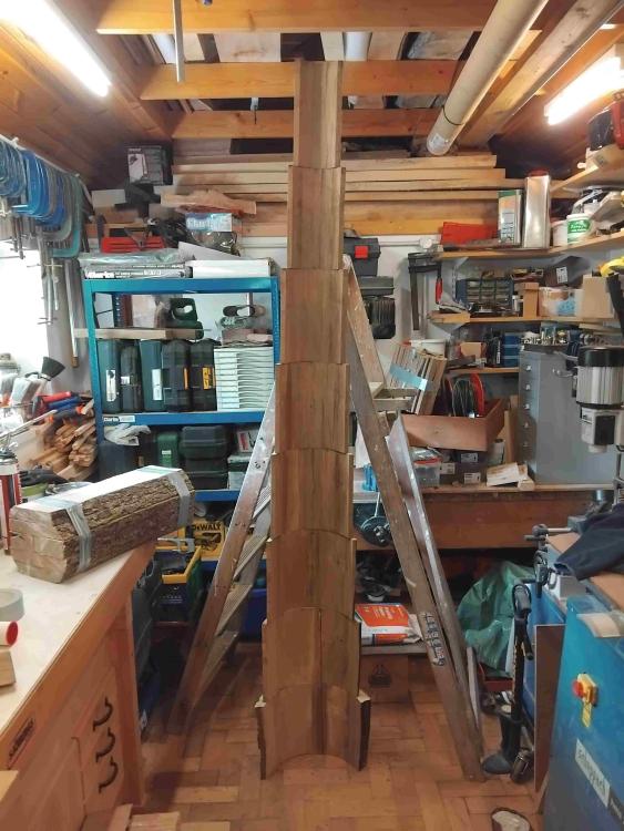 appleobelisk.thumb.jpg.41687899b3c00a332d650e48014baacb.jpg